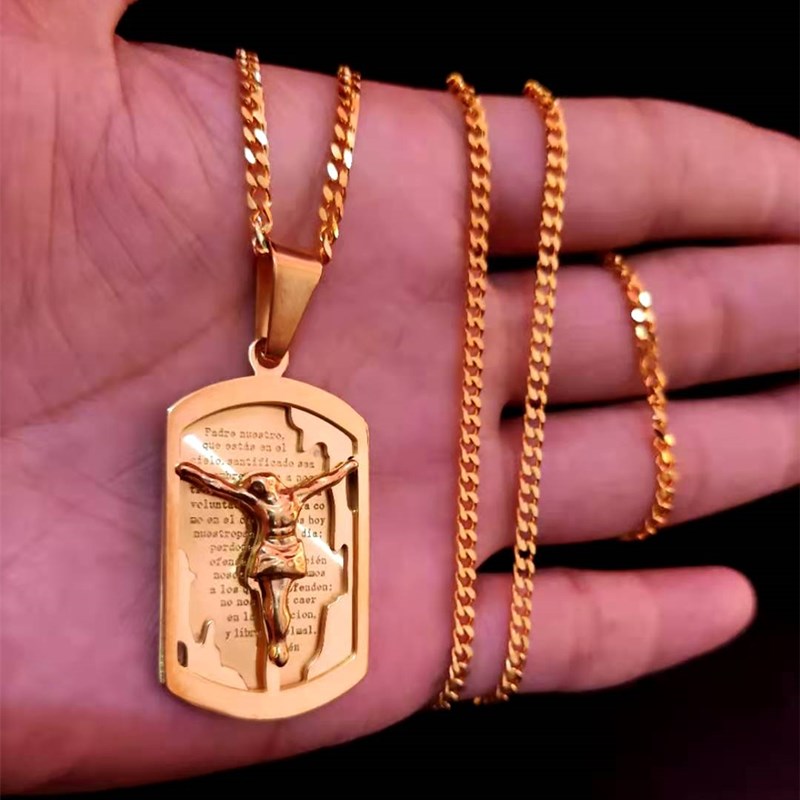 Conjunto Crucifixo em Aço Inoxidável Bellorie