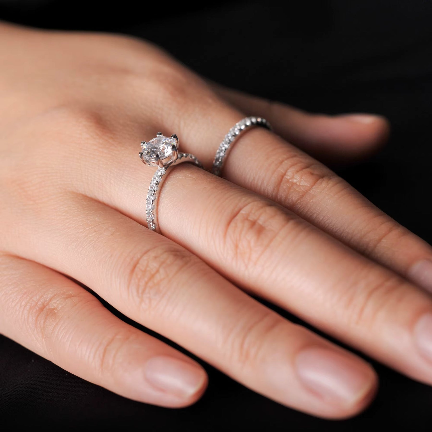 Anel Feminino de Prata 925 Duplo com Zircônia Lunnelé™