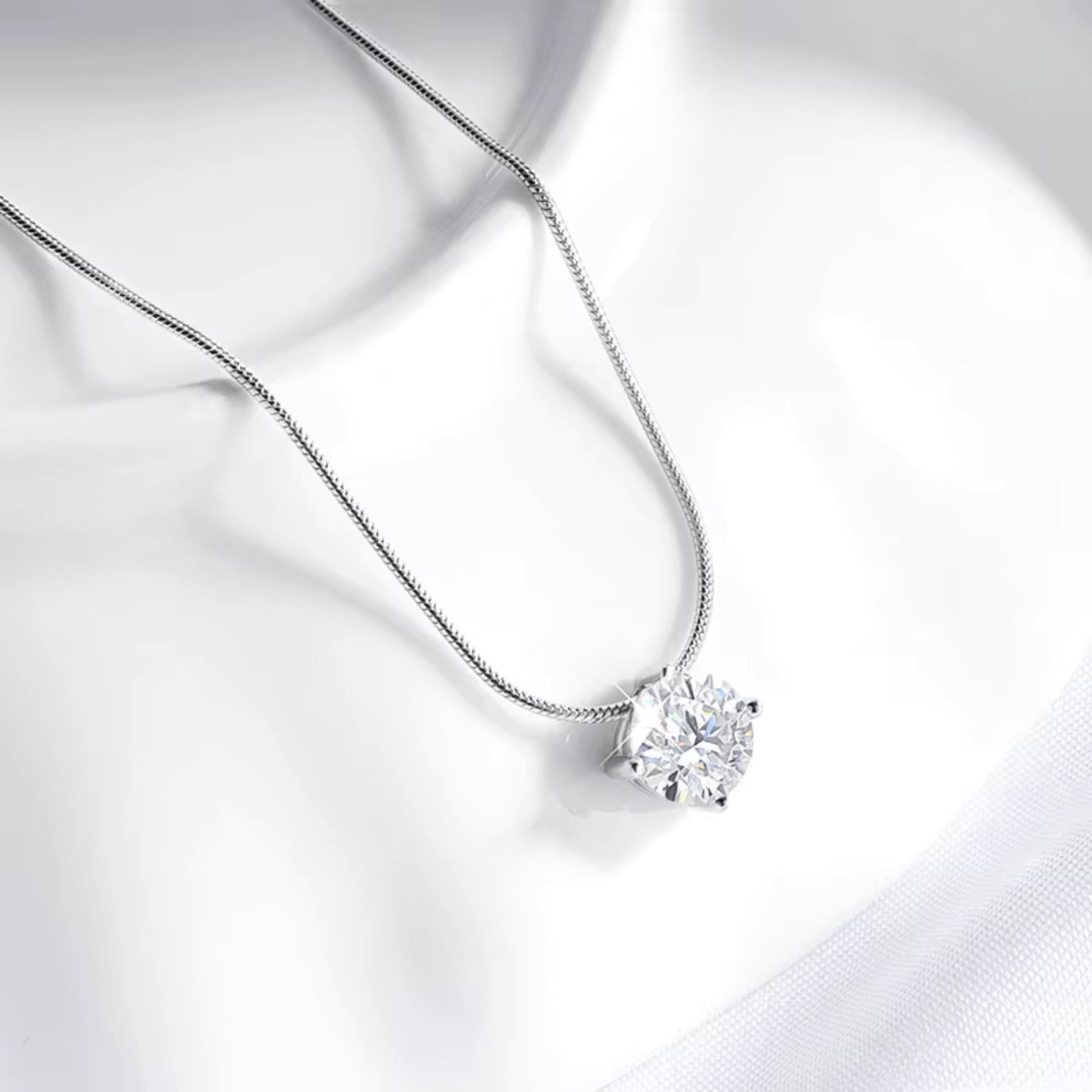 Colar Feminino de Prata 925 Zircônia Ponto de Luz Lunnelé™