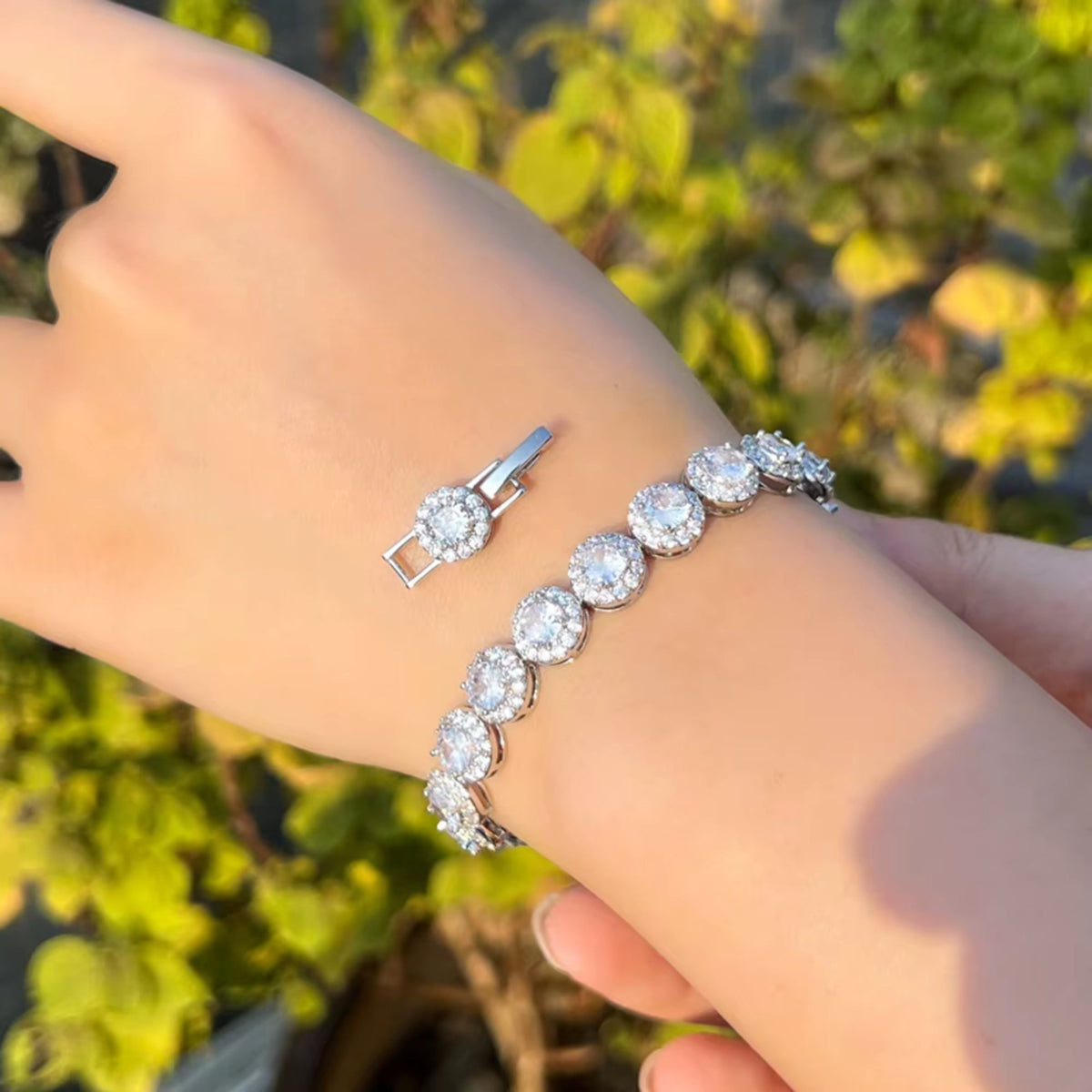 Pulseira Feminina de Prata com Zircônias Radiance Lunnelé™