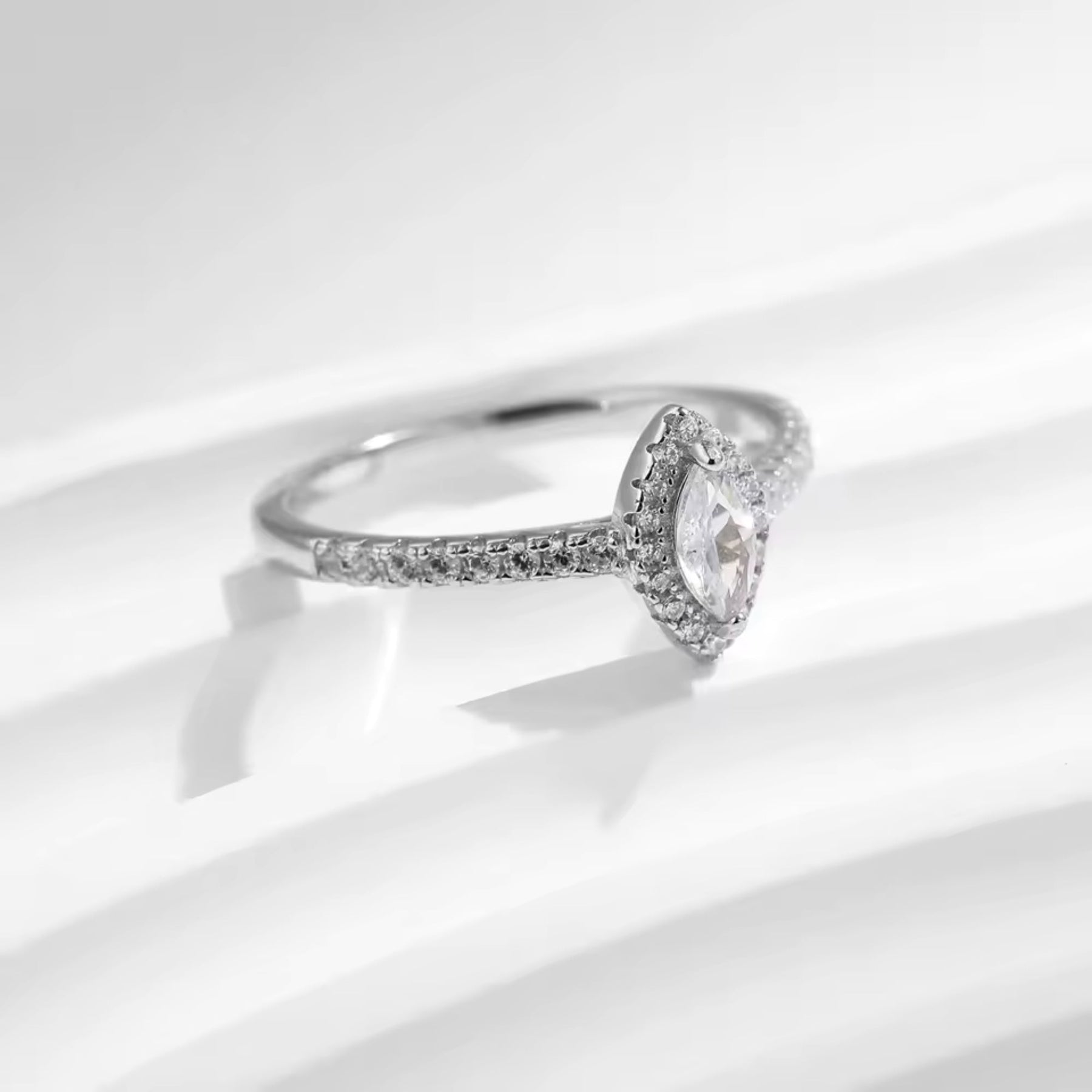 Anel de Prata 925 Feminino Fiore Lunnelé™