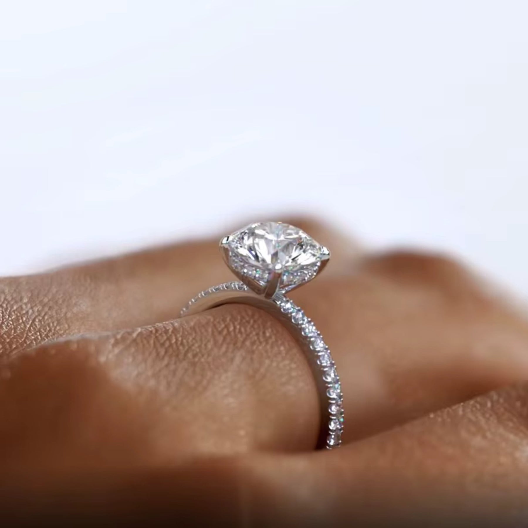 Anel Feminino Prata 925 com Zircônias Eternity Lunnelé™