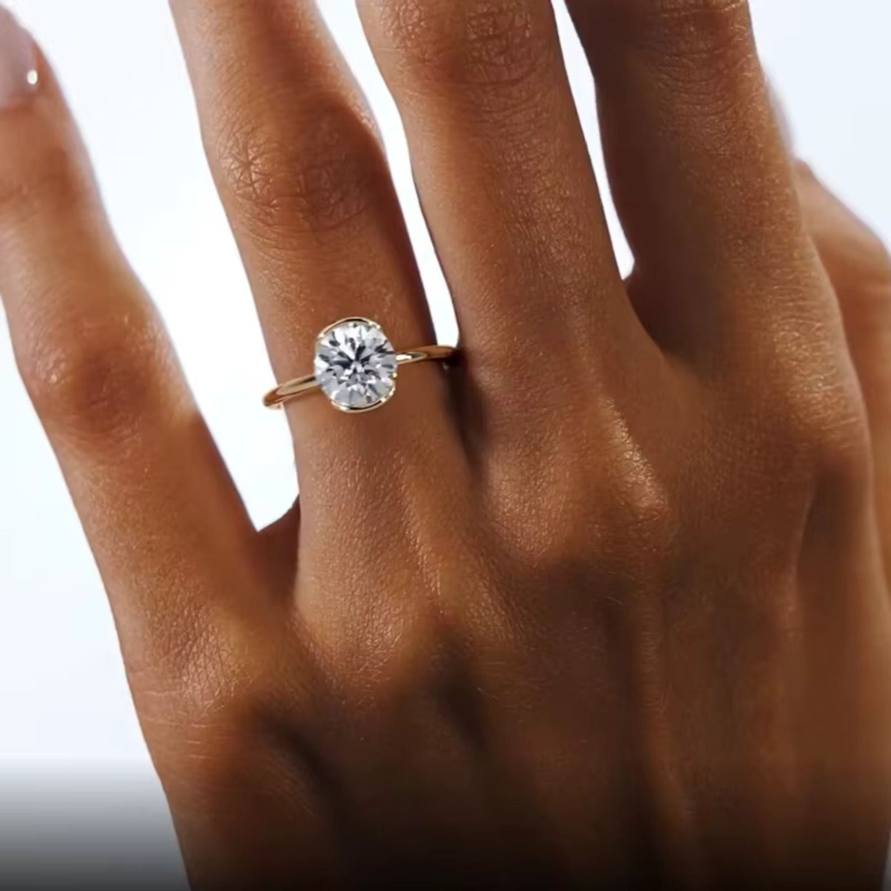 Anel Solitário com Moissanite 1ct Banho de Ouro 18K Lunnelé™ - foto 6