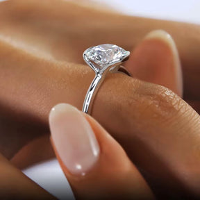Anel Solitário em Prata 925 com Moissanite 1ct Lunnelé™ - foto 5