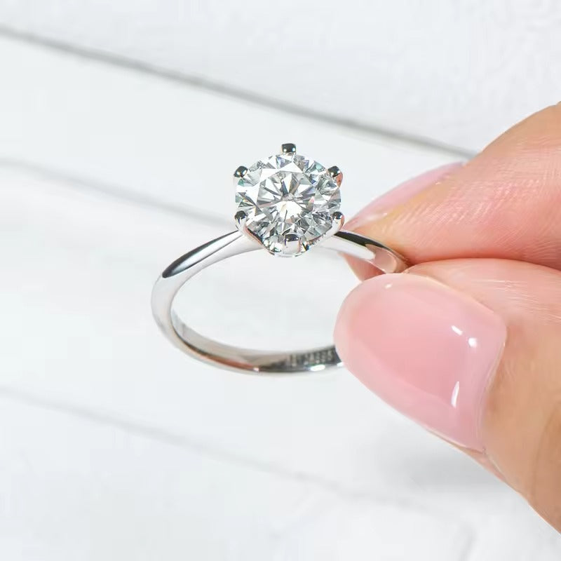 Anel Solitário Clássico Prata 925 com Moissanite 1ct Lunnelé™ - foto 3