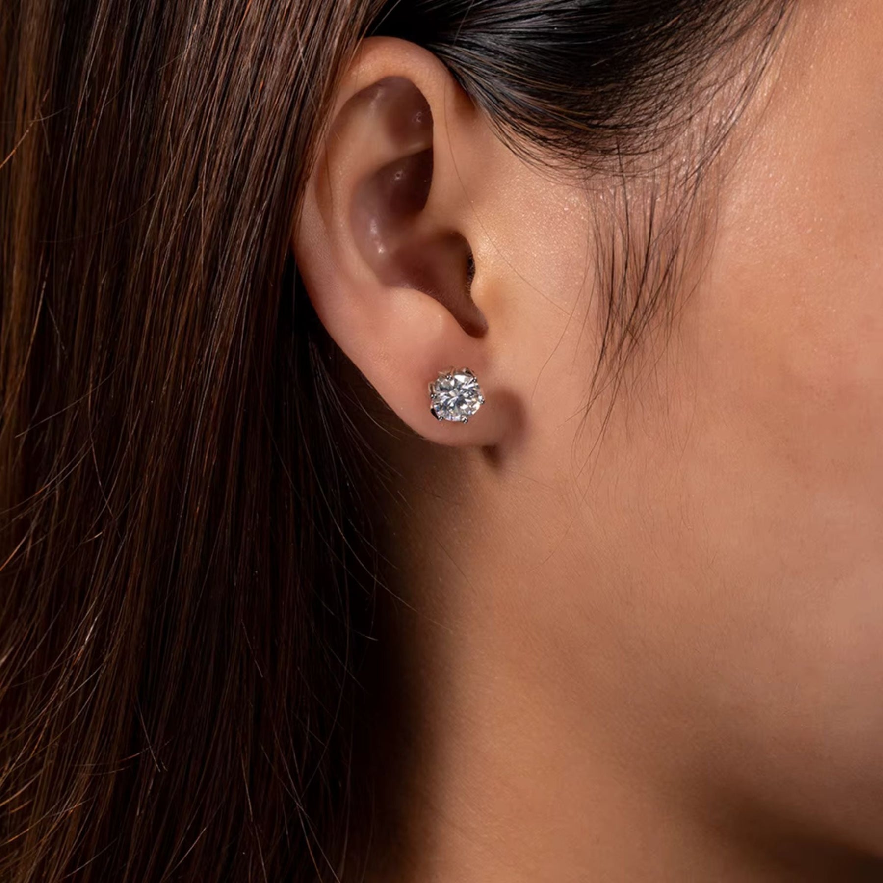 Brinco Solitário Flor Moissanite 1ct Prata 925 Lunnelé™ - foto 2