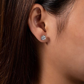 Brinco Solitário Flor Moissanite 1ct Prata 925 Lunnelé™ - foto 2