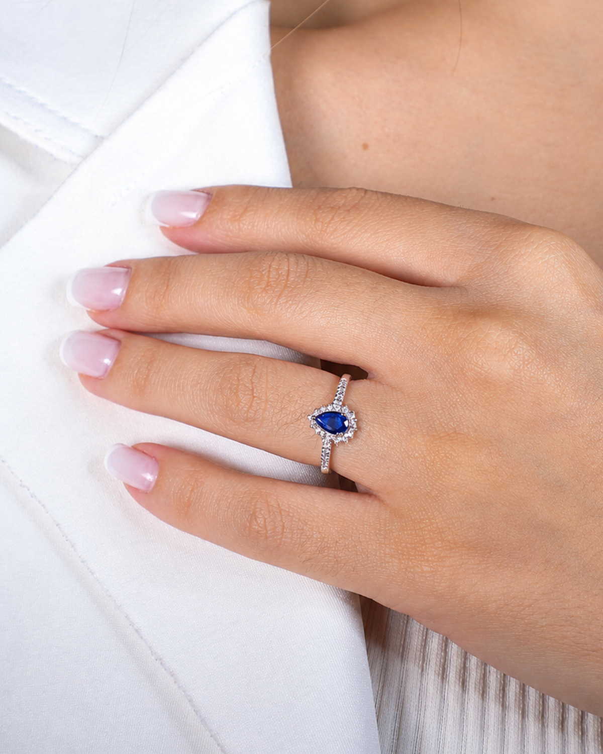 Anel Gota Safira com Zircônias em Prata 925 Lunnelé™ - foto 3