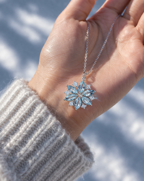 Colar Luxo Elsa Frozen - A Rainha do Gelo