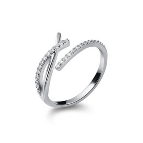 Anel em Prata 925 com Zircônia Lunnelé™