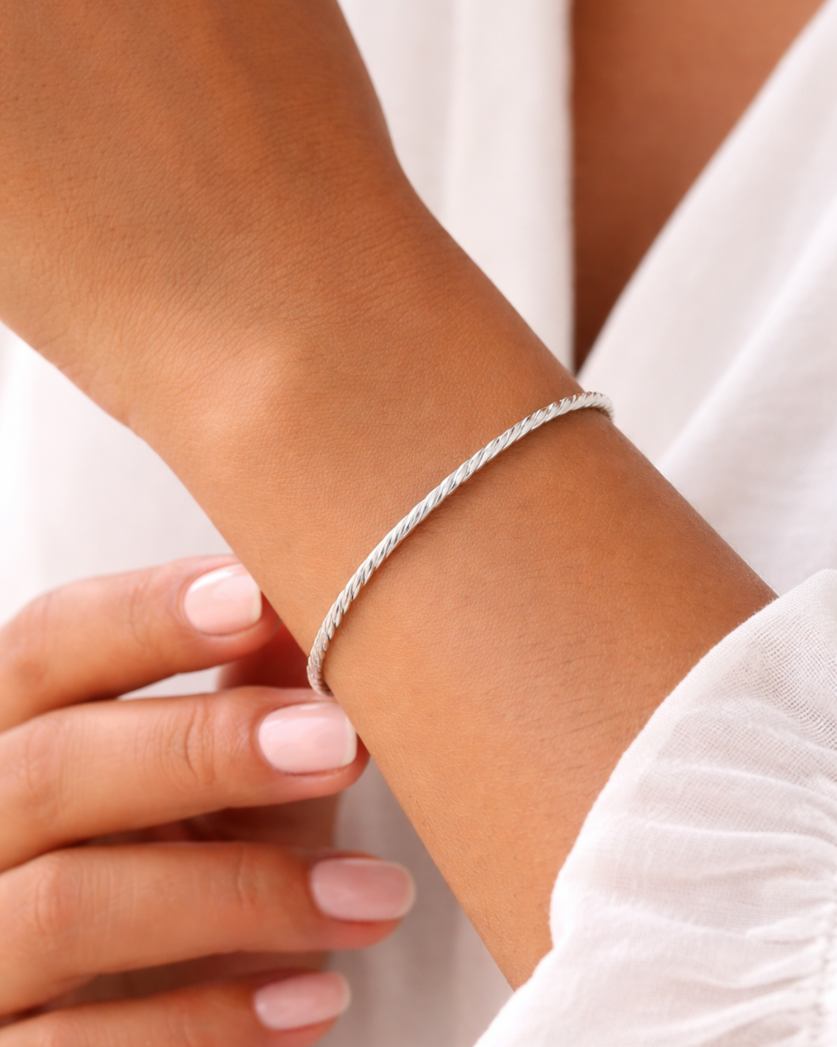 Bracelete Torcido Prata 925 Lunnelé™ - foto 2