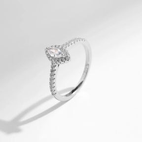 Anel Solitário Marquise em Prata 925 com Zircônia Lunnelé™