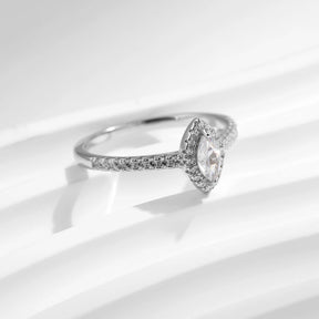 Anel Solitário Marquise em Prata 925 com Zircônia Lunnelé™