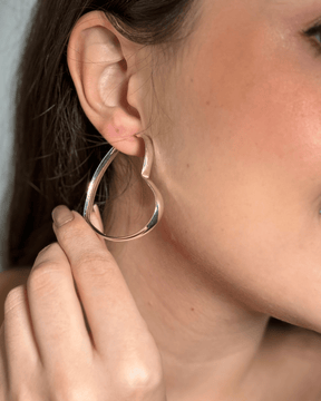 Argola Coração Grande Prata 925 Lunnelé™ - foto 4