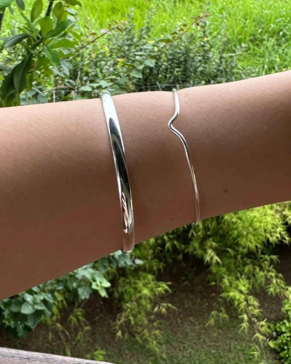 Bracelete  Liso 4 mm Prata 925 Lunnelé™ - foto 4