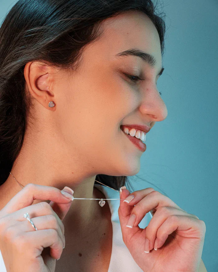Conjunto Colar e Brinco Ponto de Luz Coração Cristal Prata 925 Lunnelé™ - foto 2