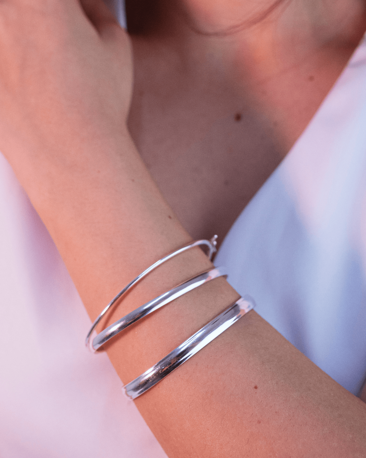 Mix com Três Braceletes Lisos Click Em Prata 925 Lunnelé™
