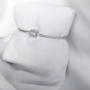 Pulseira Para Berloques Tambor Cravejado De Prata 925 Lunnelé™ - foto 6
