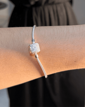 Pulseira Para Berloques Tambor Cravejado De Prata 925 Lunnelé™ - foto 2