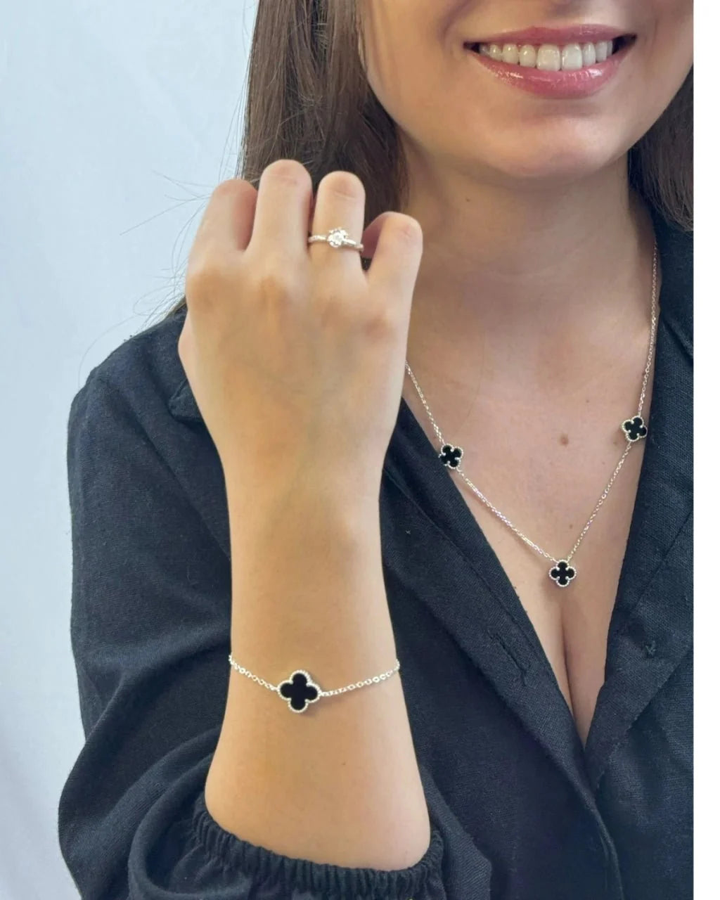 Pulseira Trevo Pedra Preta Prata 925 Lunnelé™ - foto 4